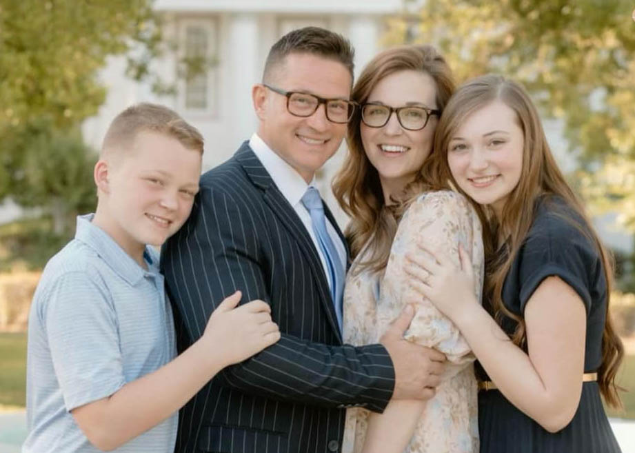 Pastor Noah & Holly Hatfield & Family